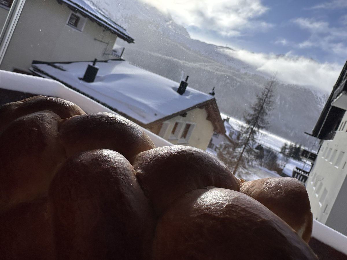 hu.vollenweider tweet media