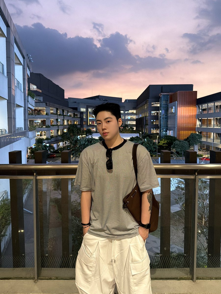 예동잭 tweet media