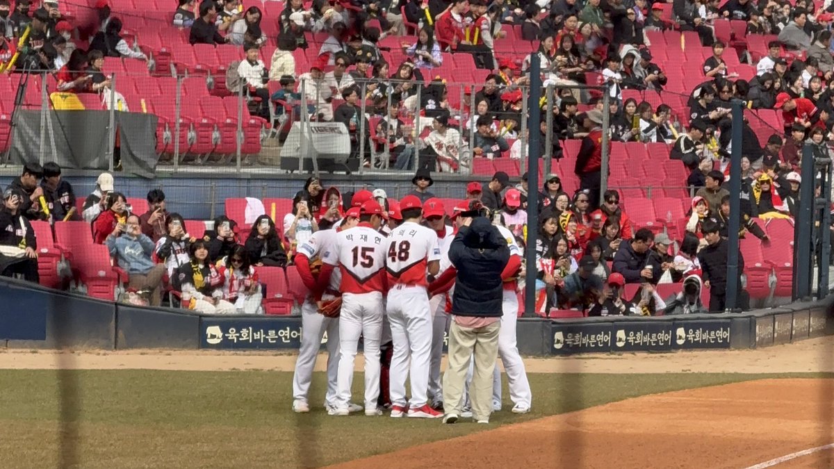 🤍ྀི tweet media