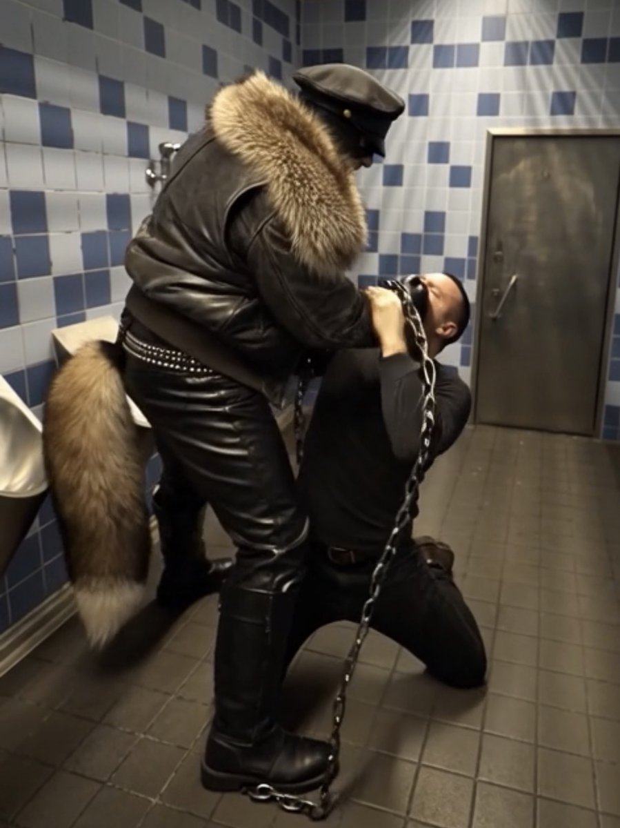 BlackLeatherHands tweet media