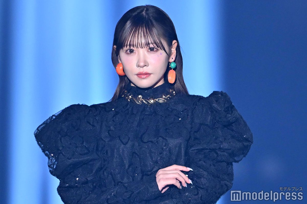 IDOL RUNWAY COLLECTION 2026💘】 FRUITS ZIPPER櫻井優衣 黒コーデ
