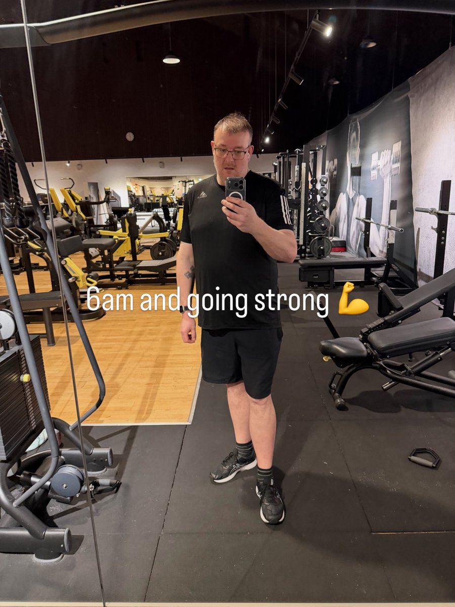 SimpyDall tweet media