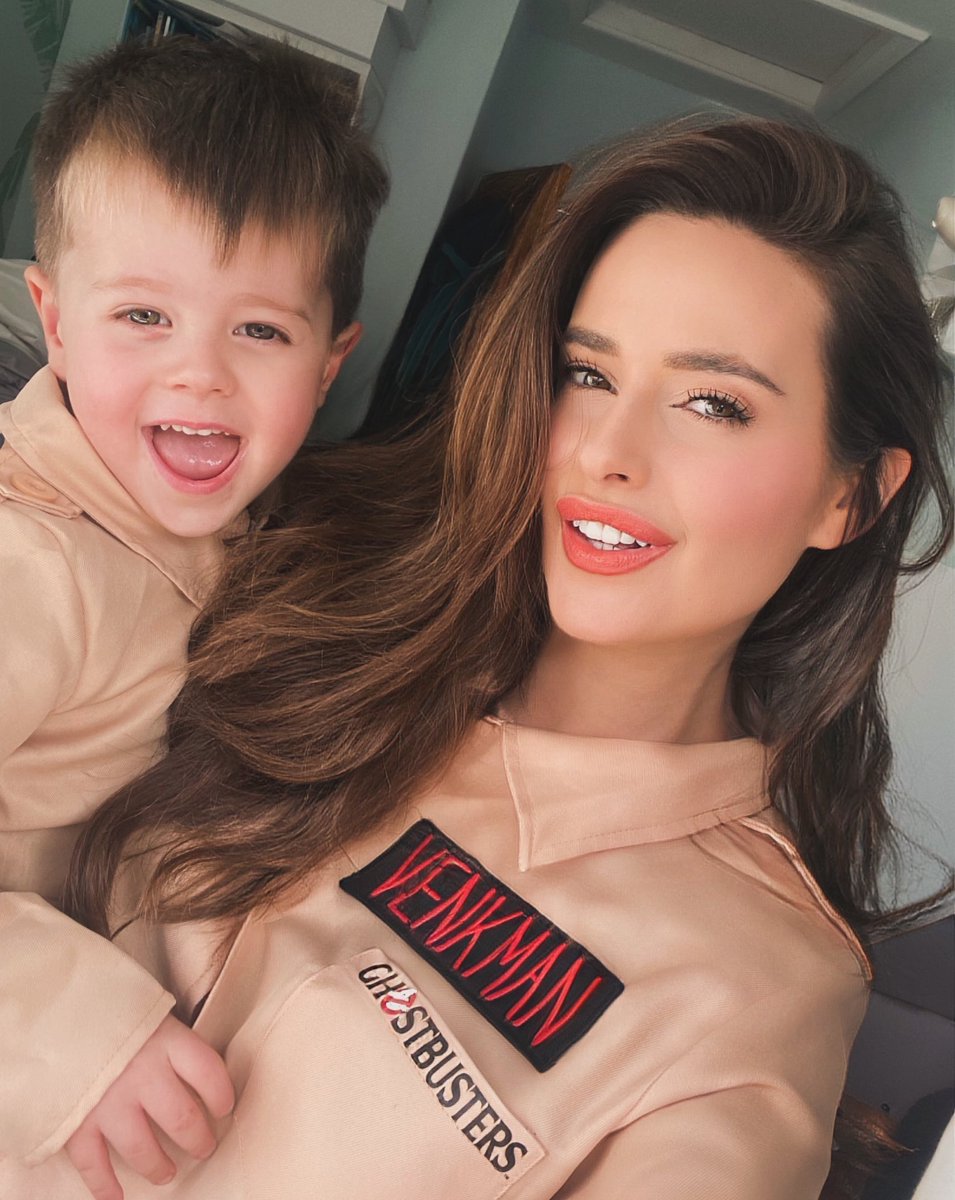 Ellie Lexie tweet media