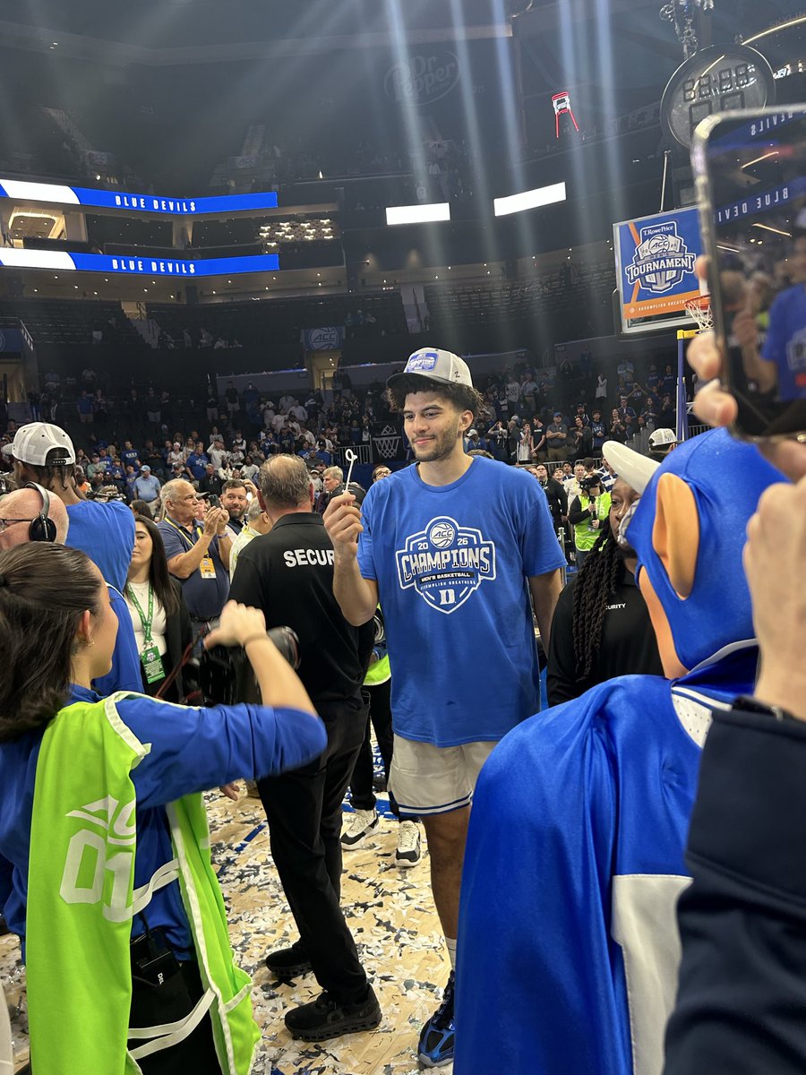 Dustin Shoe tweet media