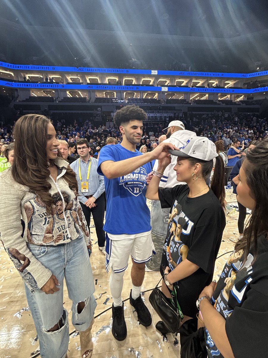 Dustin Shoe tweet media