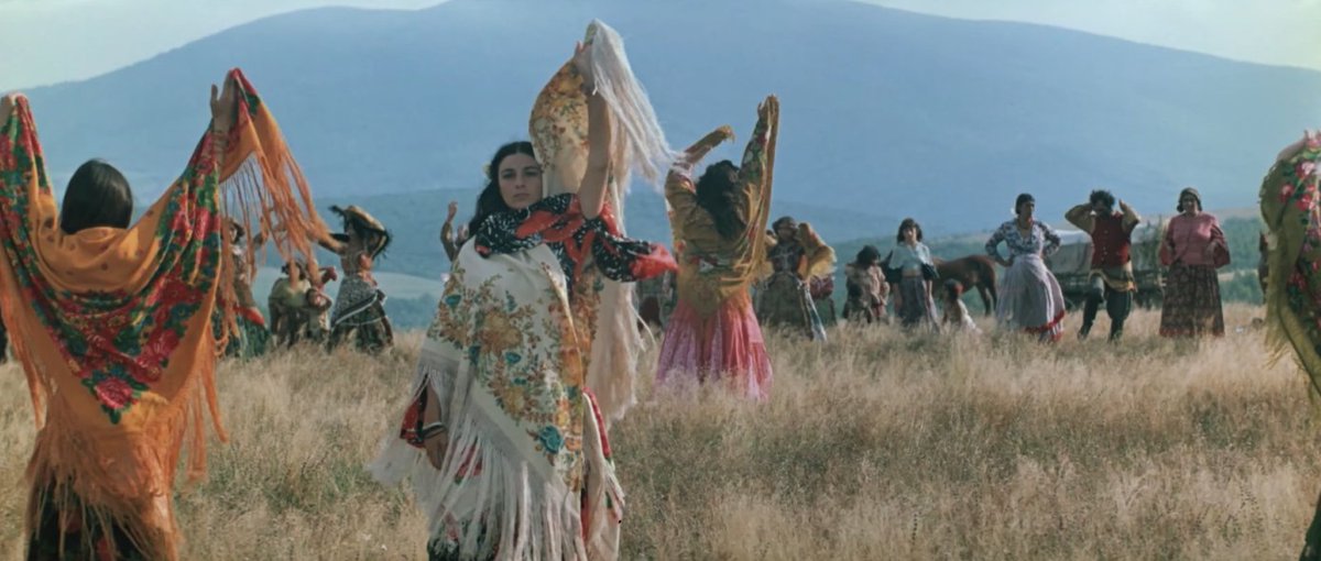 yiihya's tweet photo. “Gypsies Are Found Near Heaven” (1976), Dir. Emil Loteanu https://t.co/LyoSI3f4nw