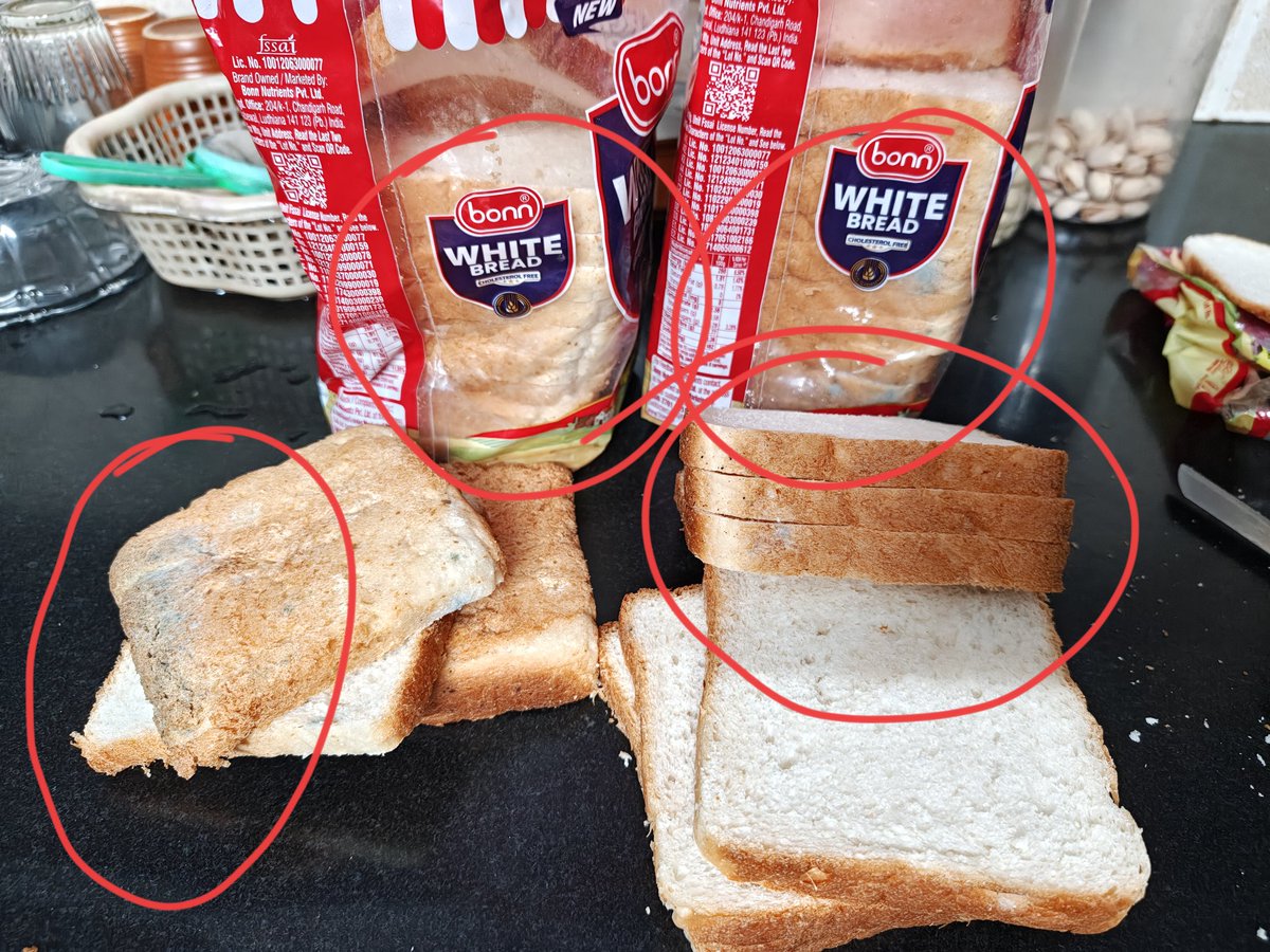 MendirattaSam's tweet photo. Products received from Flipkart instant delivery 🥺 is it worth to buy it? Bad quality bonn and also looks like fungus contaminated and when I am sharing the feedback on app it is showing this order is non refundable 🤣🤣🤣 #Awarenesstobantihai

@Flipkart @MCA21India @BonnBread https://t.co/QRlPM1wzOm
