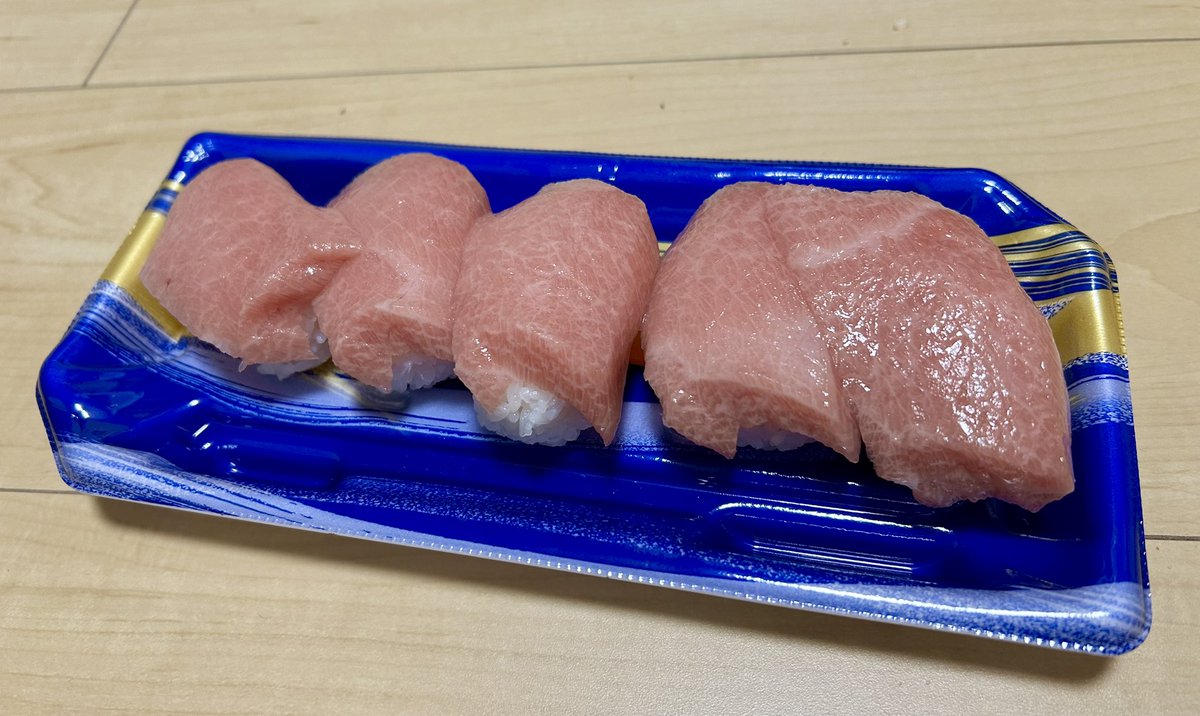 mhk64871's tweet photo. 破格の値段で売ってたわ https://t.co/fVbPl5iBh5