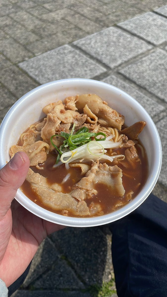 kin29buta's tweet photo. ラーメン食えた！ https://t.co/lLx92FnOv8
