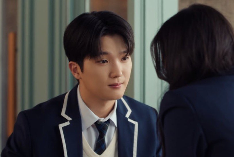 𝐬𝐮𝐧𝐧𝐢𝐞. ☀️ mooncovey pilled tweet media