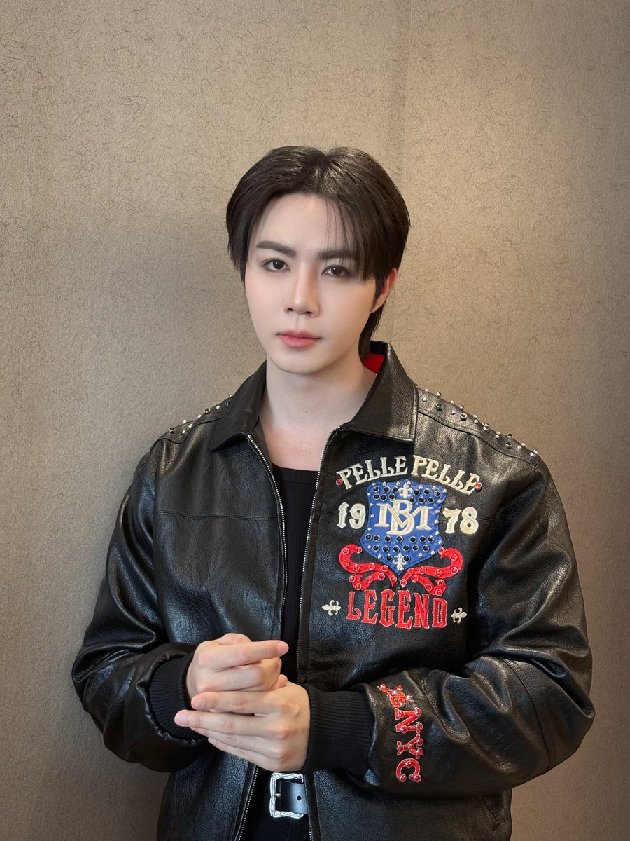DomundiTV's tweet photo. “ซี” @zee_pruk พร้อมแล้วสำหรับงาน 2026 Zee Fansign In Shanghai ✨️

#ZeeFansignInShanghai https://t.co/GbFukvd9fr
