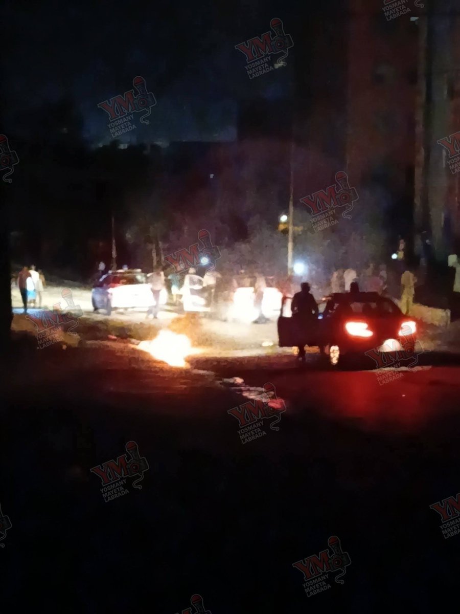 El1IDER's tweet photo. Asere #TwitterCuba dicen que Micro 9 aquí en #SantiagoDeCuba está en la calle, alguien de aquí sabe algo ? https://t.co/uu2LZQODua