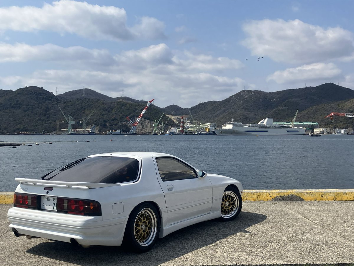 あけやん tweet media