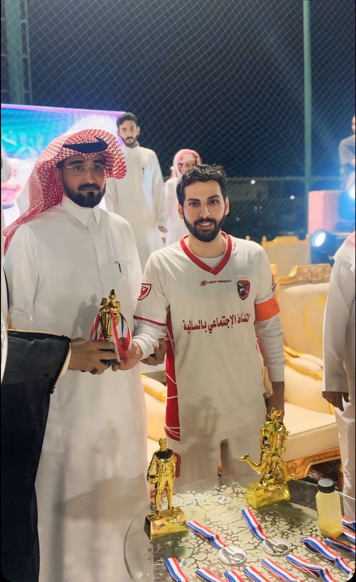 1alnokbah_'s tweet photo. 📷 ⚽️ • صور المباراة النهائية لـ بطولة اولدن او 
النخبة وام الدوم •

حصل على جائزة افضل لاعب في البطولة / حاتم عويض ••
حصل على جائزة افضل حارس في البطولة/ ضيف الله الروقي ••
حصل على جائزة هداف البطولة / وافي الروقي ••
حصل على جائزة أفضل لاعب في النهائي / وافي الروقي •• https://t.co/snsH2vBiM1