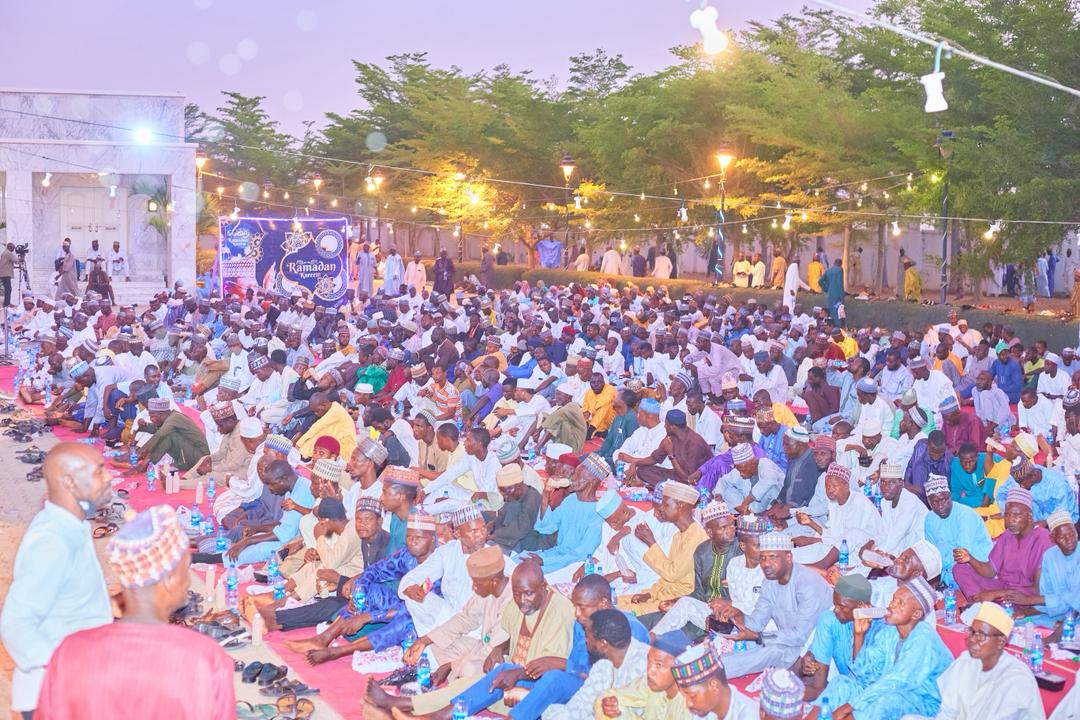 MSLAMID0's tweet photo. I wish to thank all dignitaries and well wishers who joined us for Iftar last night at Bamaina. I pray that everyone had returned home safely. May Allah (SWT) accept our good deeds, forgive our shortcomings and spare our lives to witness future Ramadans.

©Santurakin Dutse https://t.co/zOrtwfQGIw