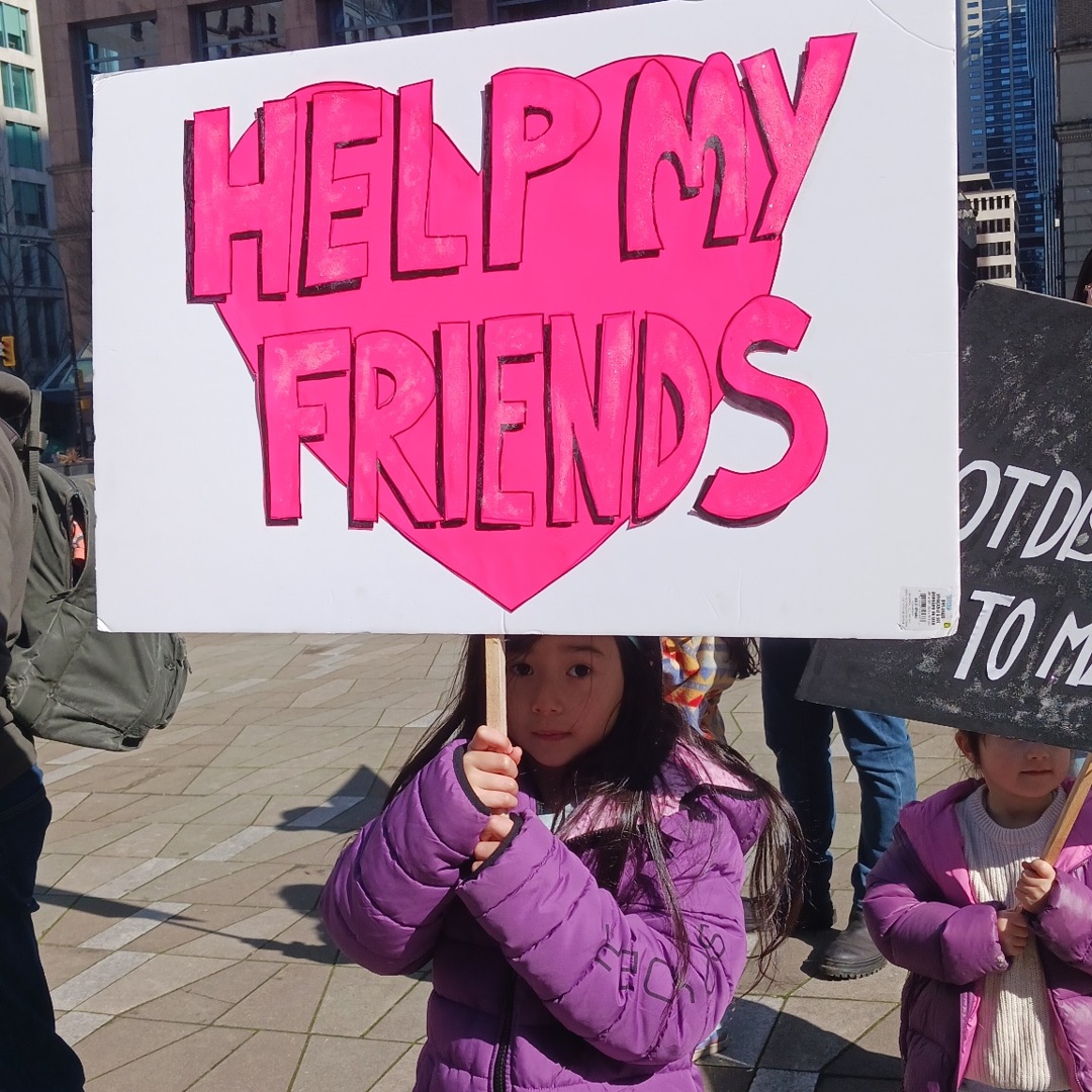 MelanieChengBC's tweet photo. Today we stood with children, parents, and providers from all over BC at the Vancouver Art Gallery for disability supports for children. ❤️ Huge shout out to Monarch House! The energy and mutual support was incredible. https://t.co/wWODAOTkzs