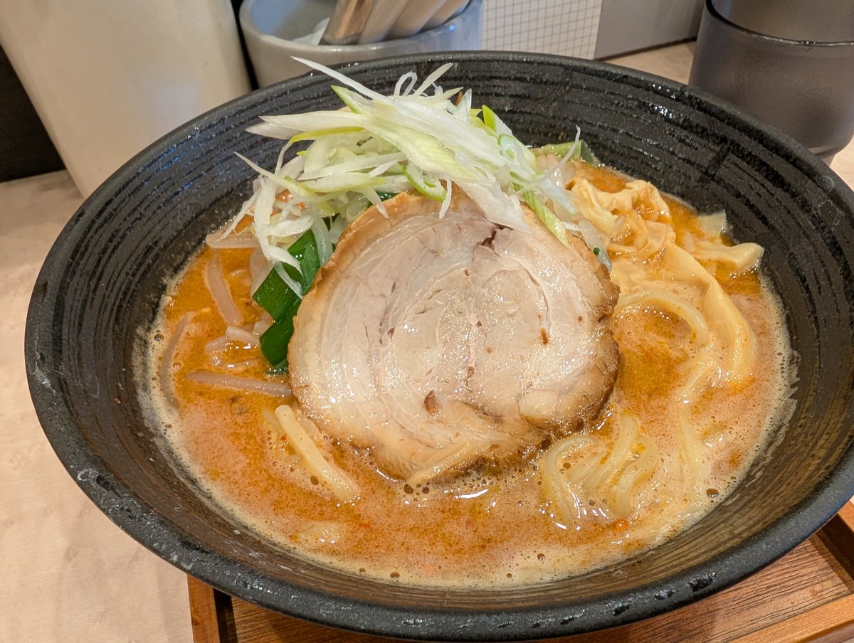 にたも tweet media