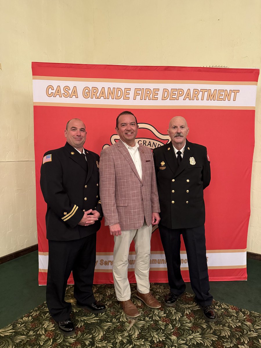 LopezForArizona tweet media