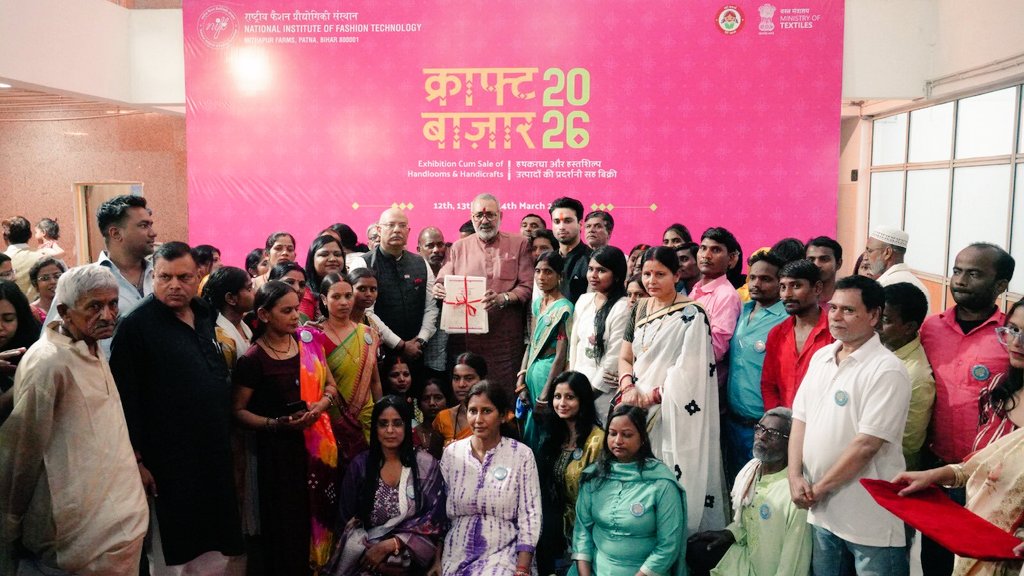 Ministry of Textiles tweet media