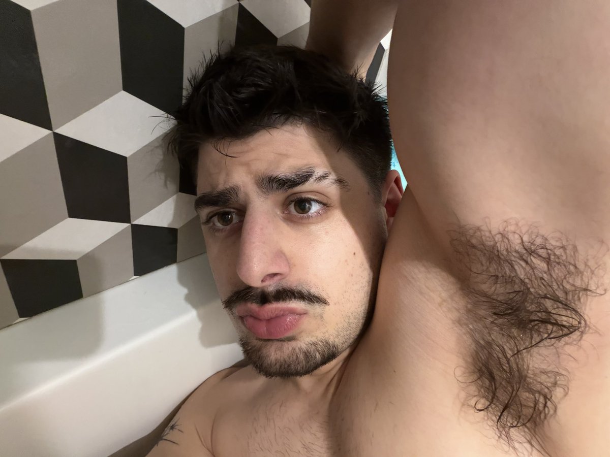 Alfrwdoe tweet media