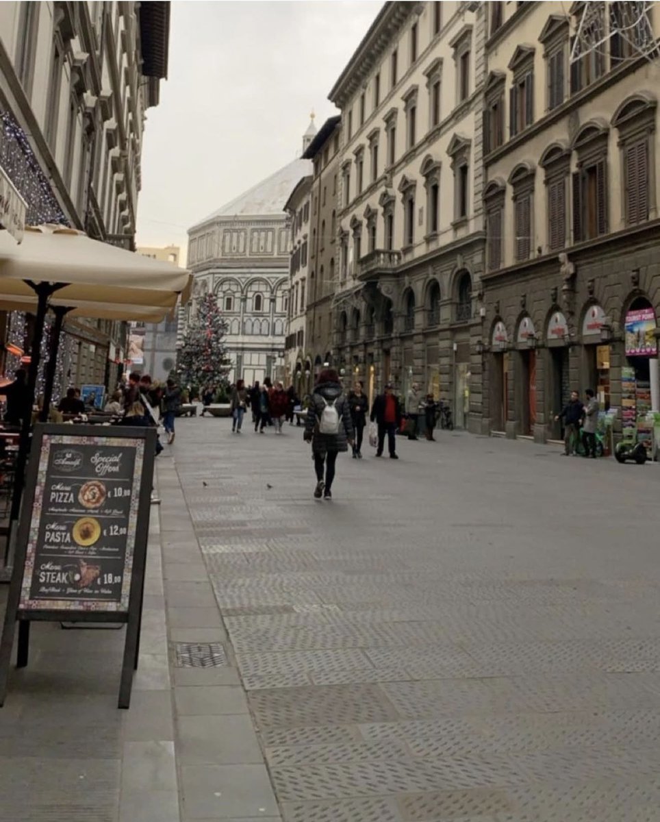 الهنوف المديني tweet media