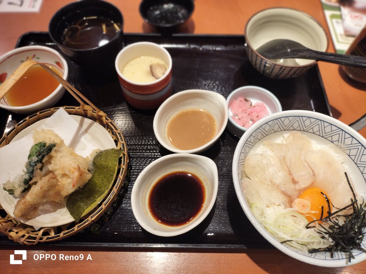UME_69's tweet photo. 宇和島の鯛めしも、いつもながら、最高でした。
さと　食べ放題は、やっぱり、さとしゃぶ　ですね＼(^o^)／ https://t.co/7lEuiNugOI