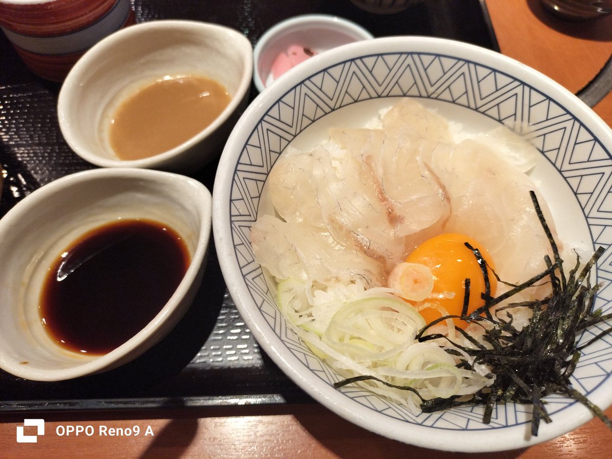UME_69's tweet photo. 宇和島の鯛めしも、いつもながら、最高でした。
さと　食べ放題は、やっぱり、さとしゃぶ　ですね＼(^o^)／ https://t.co/7lEuiNugOI