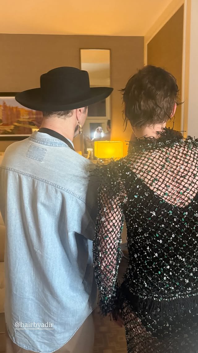 Kristen Stewart e Adir Abergel nos Stories de Suzie Riemer