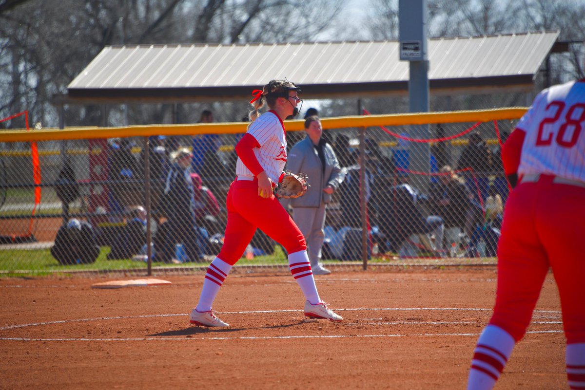 𝗙𝗥𝗜𝗘𝗡𝗗𝗦 𝗙𝗔𝗟𝗖𝗢𝗡𝗦 tweet media