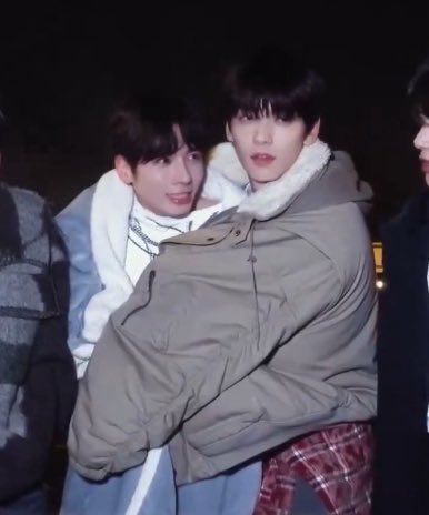 thinking about dagomeong as taebin hurts so much like this is literally them ☹️💔💔💔