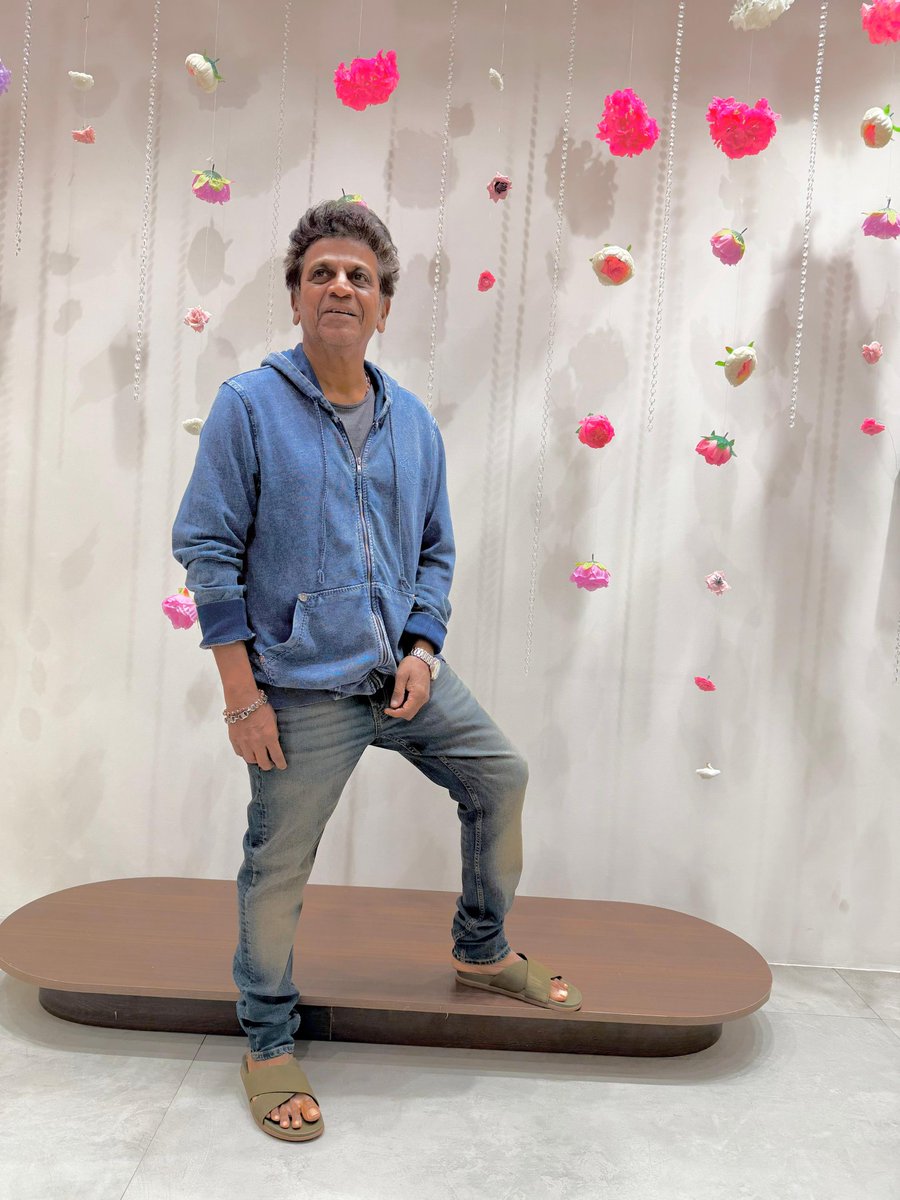 shivannaupdates's tweet photo. ದೊಡ್ಮನೆ ಕೊಹಿನೂರ್ ವಜ್ರ  💎 ⚡

#Shivanna #Shivarajkumar #KingShivanna #DrShivarajkumar #DrShivarajkumarUpdates https://t.co/xrnYiwvQSq