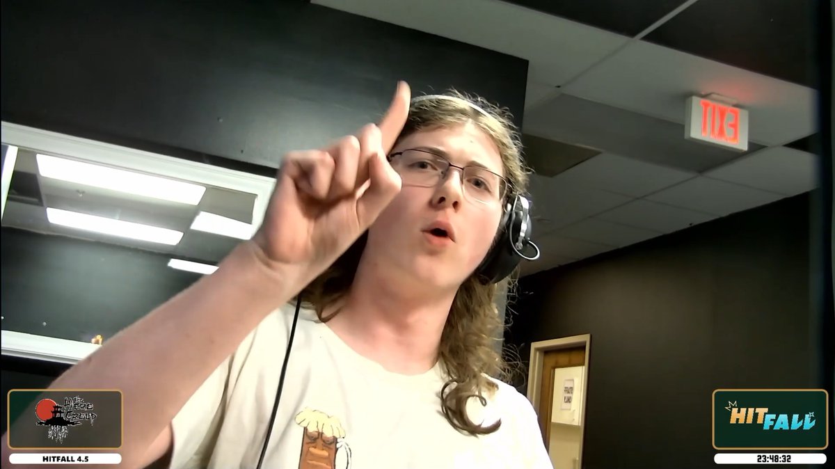 Lynn Petals tweet media