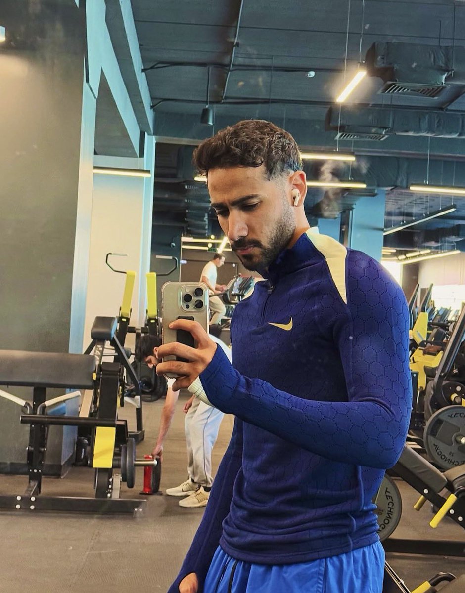 vviielo's tweet photo. والله افهمه تخيلو هذا بديلي والناس ملقبتني الجعبوق
حتنا كنت رح اتجنن واسوي افعال مالها مبرر https://t.co/Ux5cHZZI0I