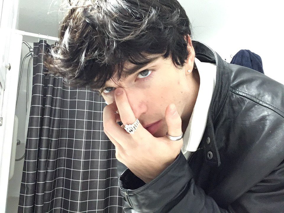 *𝒩ico ᵃˡᵗ tweet media