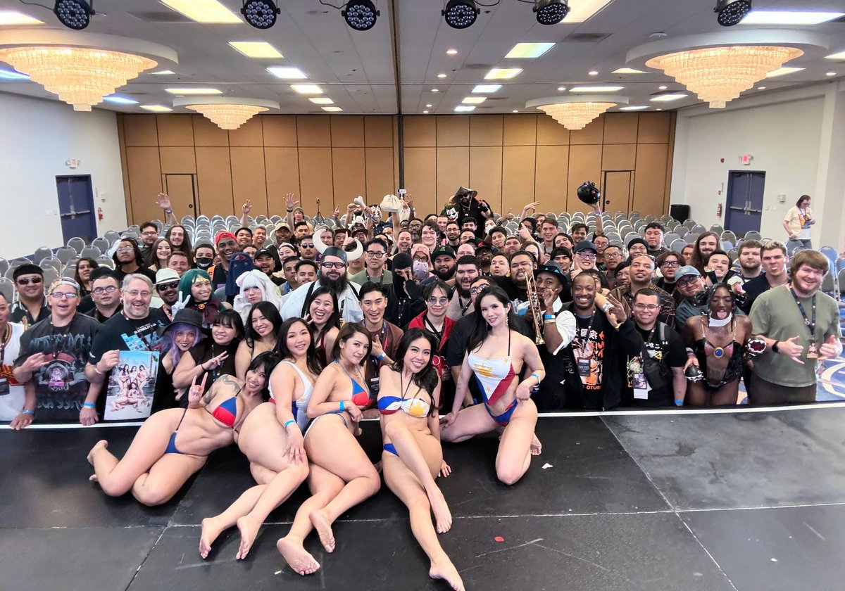 thejollibaddies tweet media