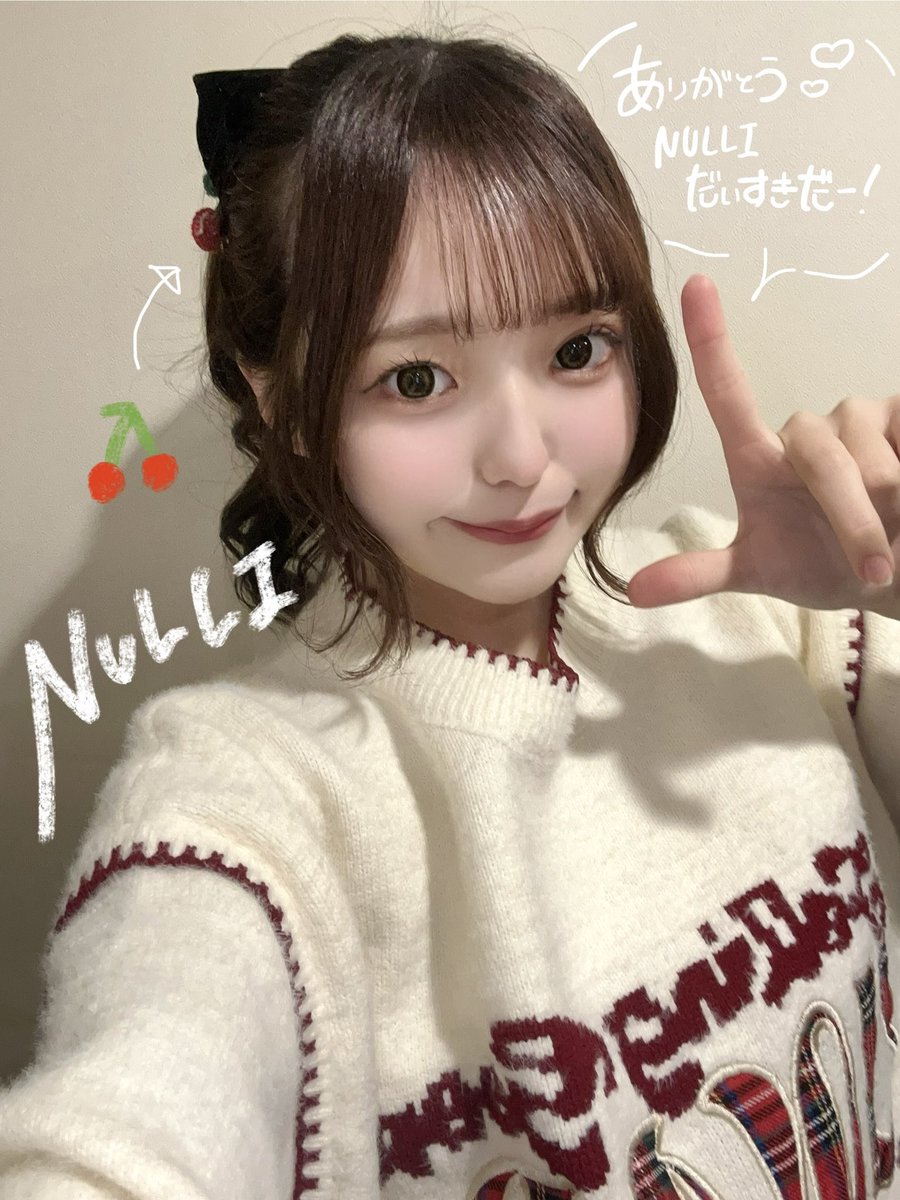airu_marukado's tweet photo. 🌼MIMOSA FESTA2026🌼NULLI🥁❤️‍🔥

NULLIのステージも見てくれたみんなー！ありがとう❤️‍🔥❤️‍🔥

バンドフル編成での野外初めてでど緊張だったけど、メンバーとみんながその緊張をぶっとばしてくれたんだ〜☀️

髪の毛のリボンにさくらんぼつけてたの気づいた人いる？🍒

またいつか〜ぬるりどらむより
#NULLI https://t.co/ysmEIFVaVT