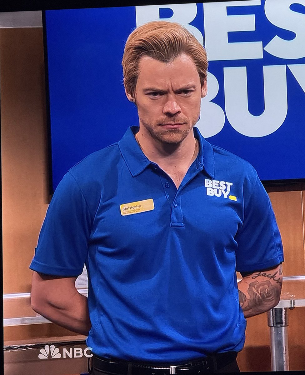 canyonmoonblu's tweet photo. i go to Best Buy all the time &amp; I’ve never seen him so I’d like to put in a complaint https://t.co/ogTNGuJYNm