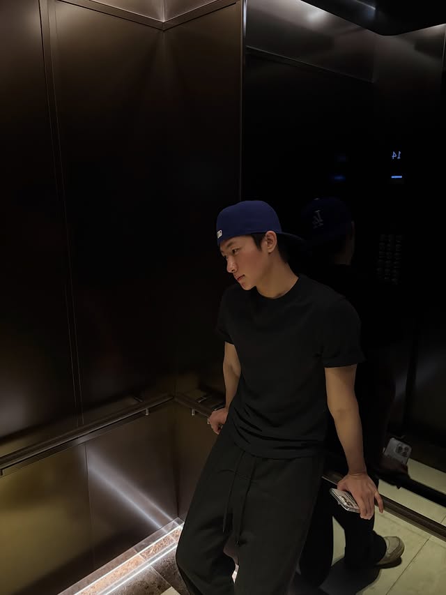 JaeeokArchive's tweet photo. lee_aeeo_ Instagram update 

 "🙈🙊🙉"

#이재억 #LEEJAEEOK #JAEEOK #BILLENNIUMBABY #AEEO https://t.co/USIvjffUvX
