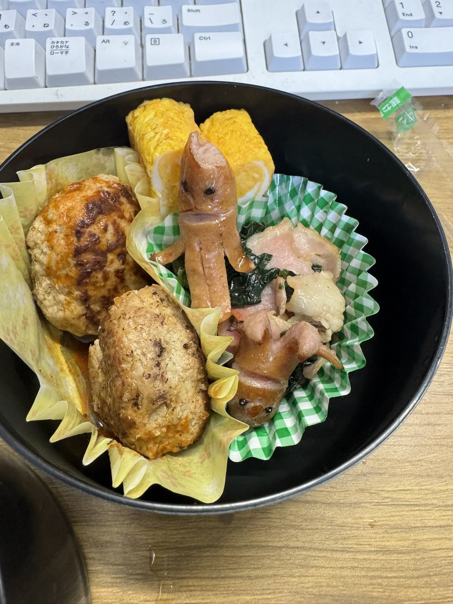 かんず tweet media