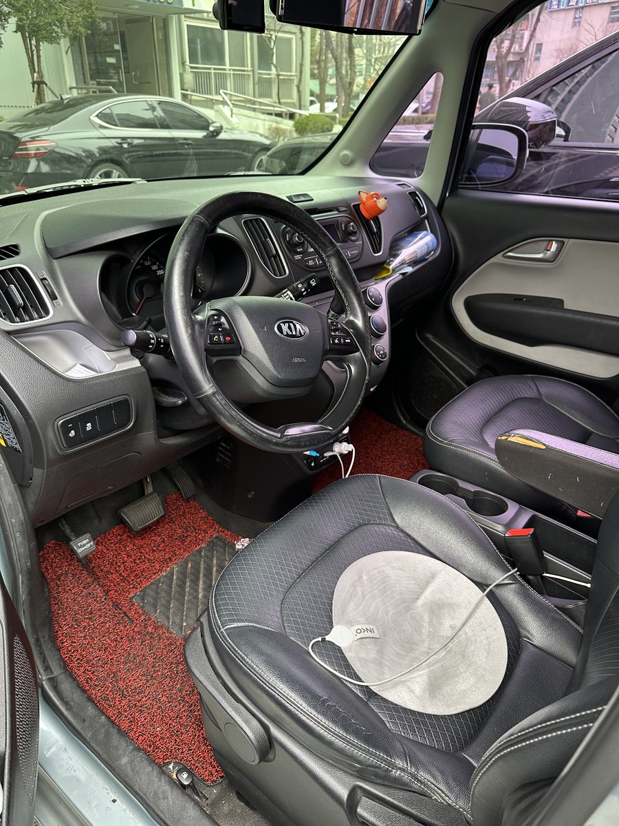 Bbae-ron tweet media