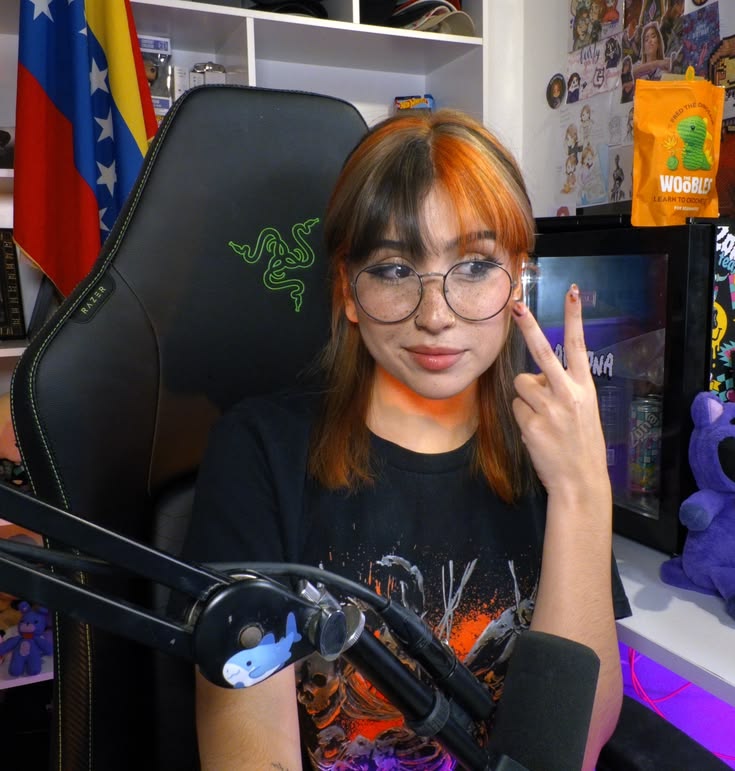 firstveneca77's tweet photo. Aquí su veneca favorita lista para:

•Charlar 
•S3xrol
•Mxrbo 
•Dibujos 

Y lo ustedes quieran solo escriban al dm sin pena https://t.co/sonFtxfr5f