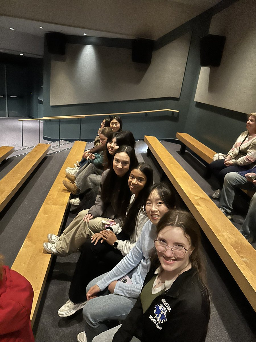 MockWhs's tweet photo. Great day in Springfield! We took a tour of the Abraham Presidential Museum, had our annual team dinner at Osaka, and finished off the night with some frozen custard! Time for sleep as we have one more day and get set for Round 2 tomorrow! @wheeling_cats @wheeling_cat_pack https://t.co/NvEA9GG4Xr