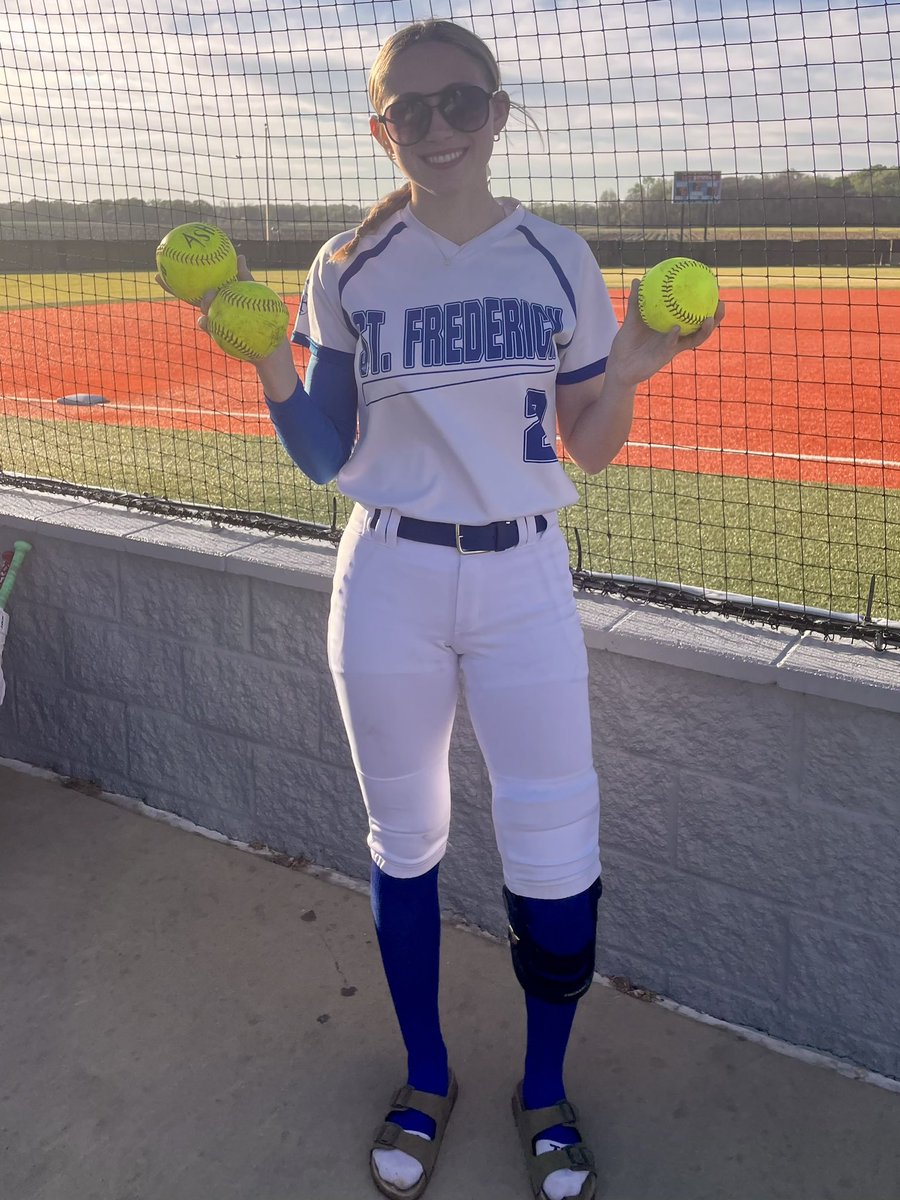 aclampit09's tweet photo. 2 great games today for the Lady Warriors! 1 W, 1 L in double ITB! 5 hits / 3 HR’s / 9 RBI’s!  @TKrobetzky @446Sports @sfhs_warriors @LionUpSoftball @ExtraInningSB @FPXPickett @molly_fichtner https://t.co/u6589ICxxa