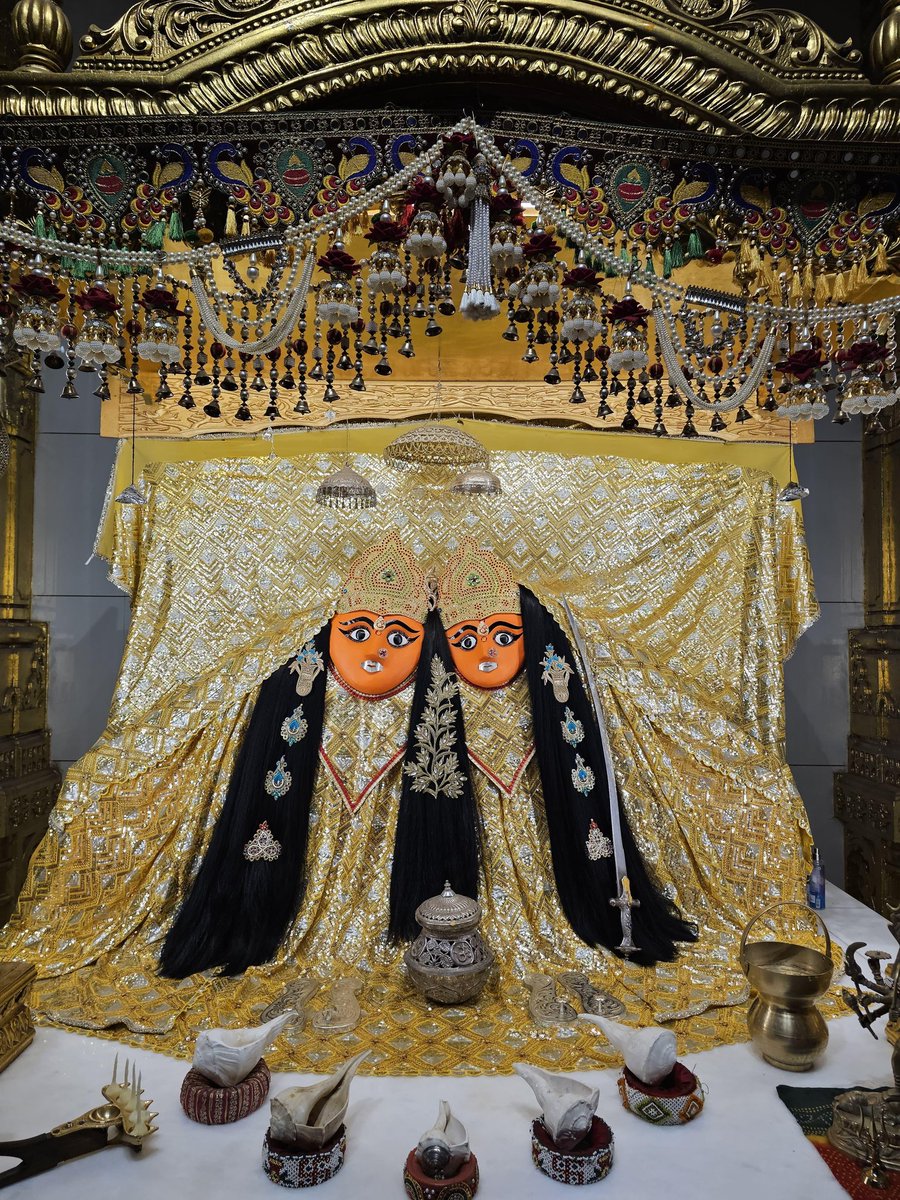 ChotilaTemple's tweet photo. શ્રી ચામુંડા માતાજી મઢ મંદિર દર્શન - ચોટીલા 🙏🏻 https://t.co/3M02iBej4u