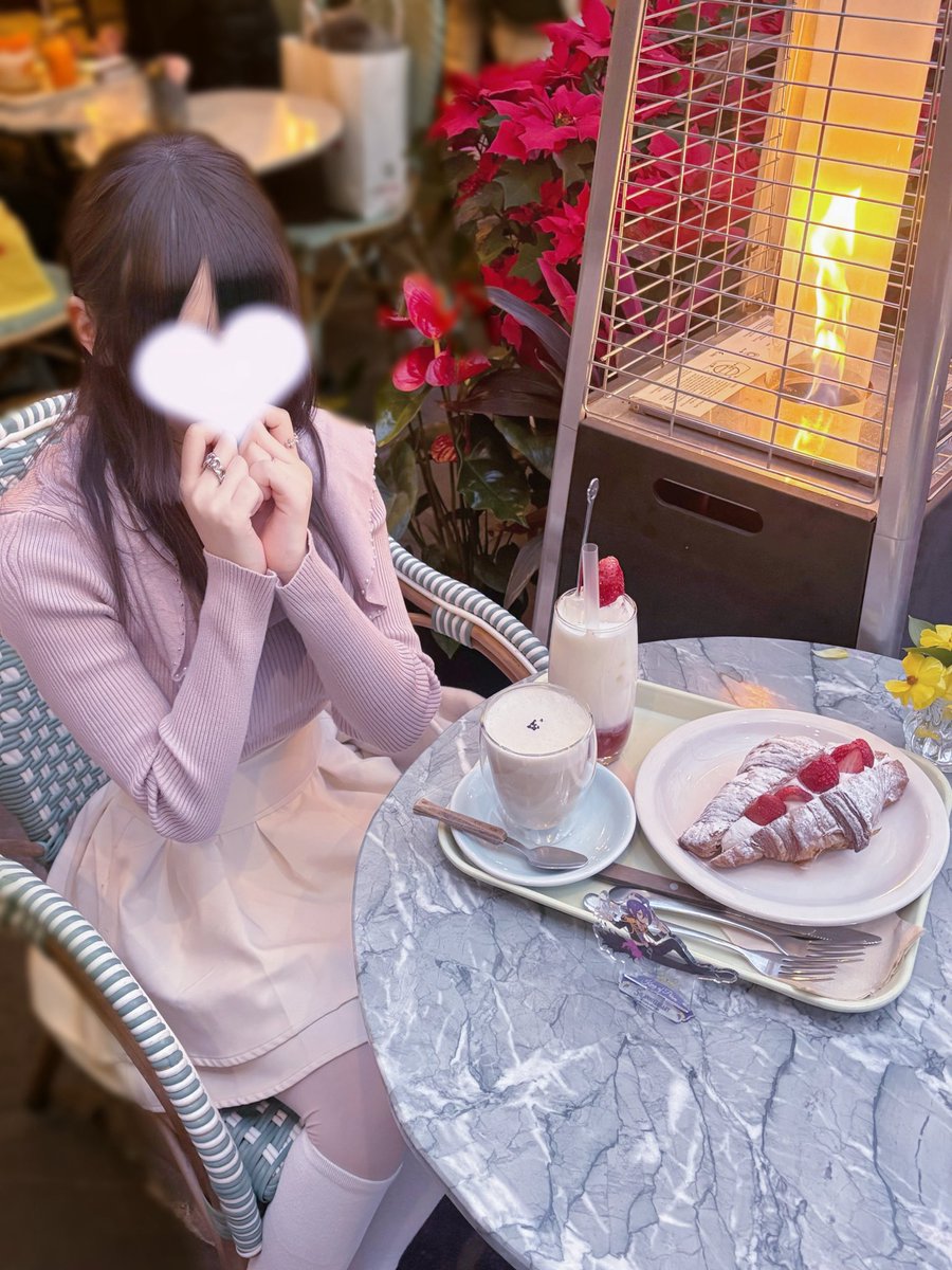 ニナ tweet media