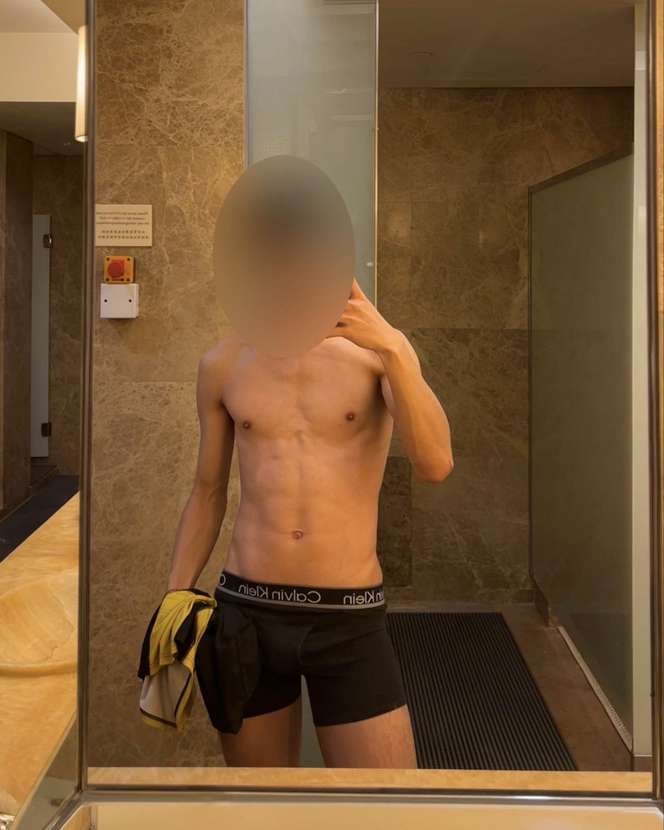 hkboybored's tweet photo. 又開始緊火，有啲衝動想serve人🐶
想領養呢隻狗狗就RT同DM😋 https://t.co/xhXxSGaa7X