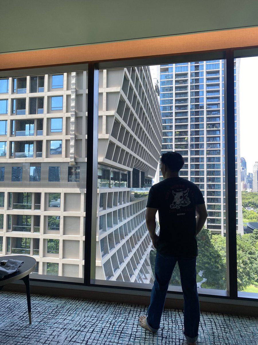 อยากนวดทักมาครับ tweet media