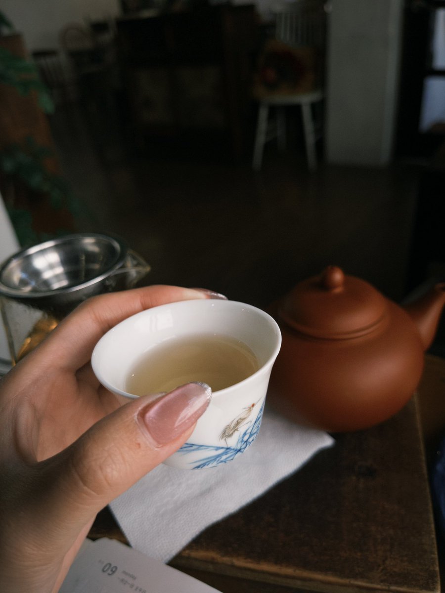 還得是有茶的咖啡廳才可以。 https://t.co/1mxmnDJ381