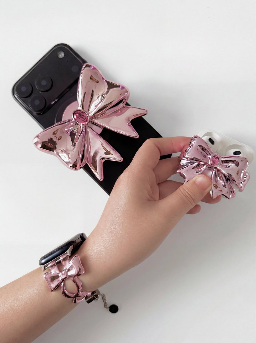 XTENDEDiDENTiTY's tweet image. A bow-inspired set for Apple.
Appleデバイスに寄り添う、リボンセット。🎀

#techaccessories
#bowaesthetic
#applewatchband