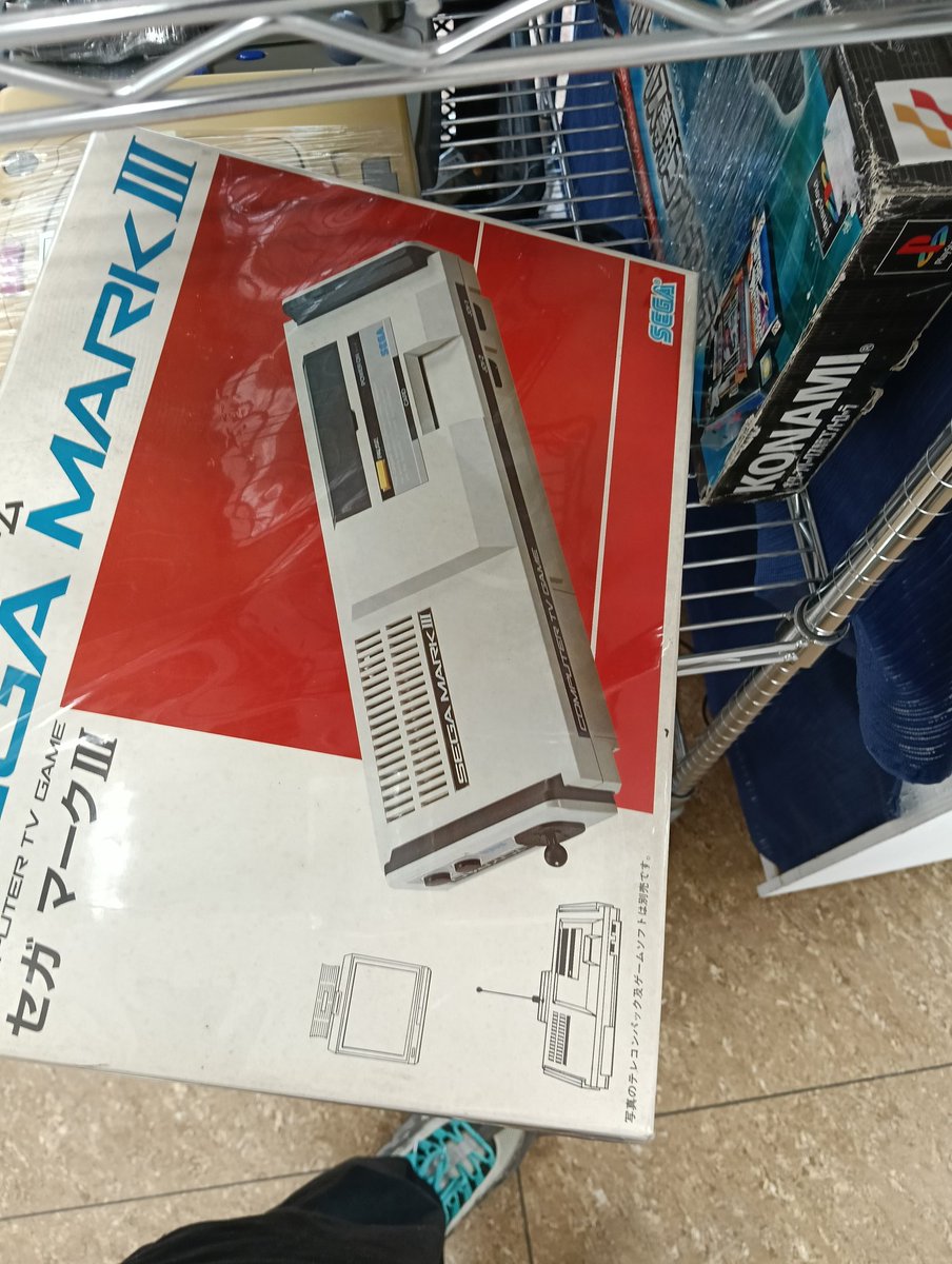 いろいろ残念なところあるけど箱付きは貴重ですよね🙂